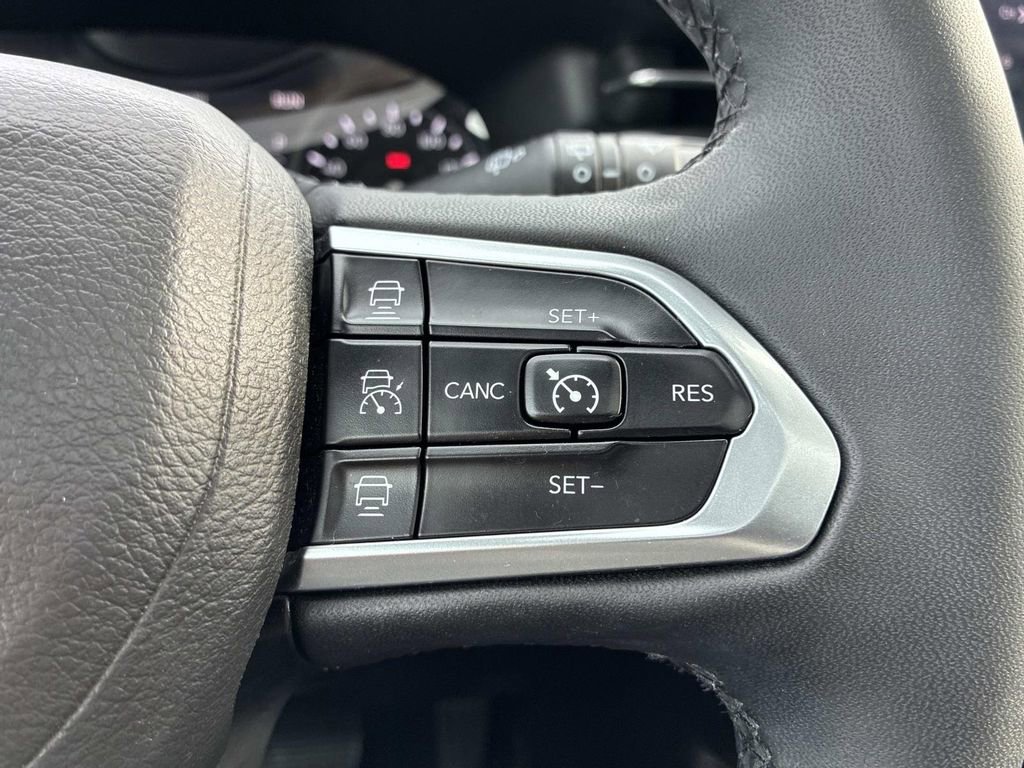 Used 2024 Jeep Compass Limited w/ Sun and Sound Group AWD/4WD image 26
