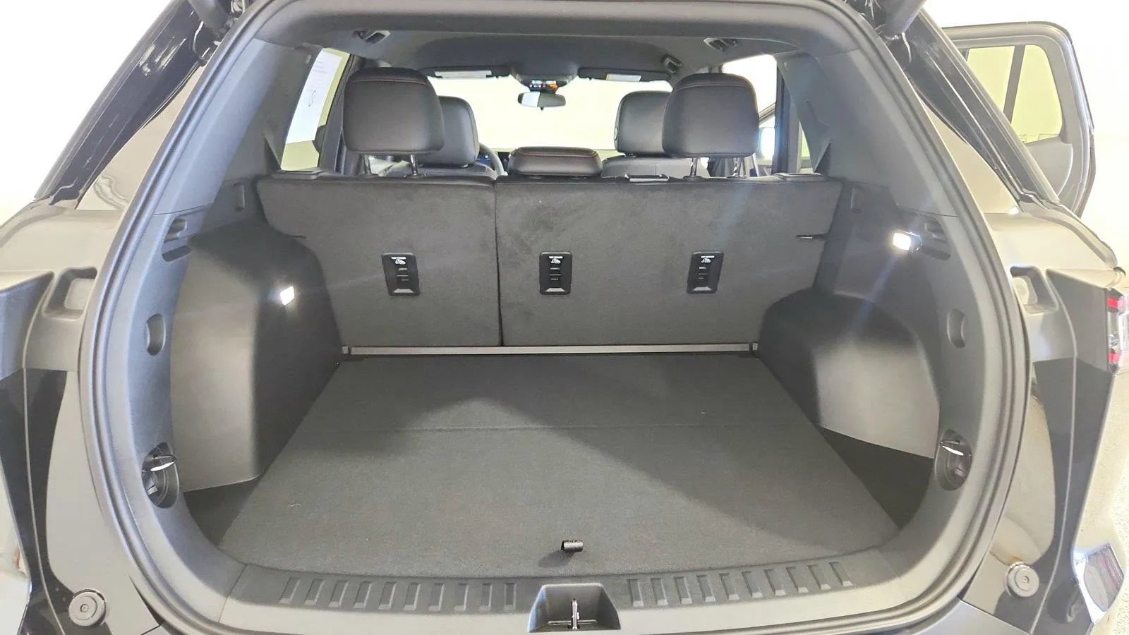 New 2027 Chevrolet Equinox RS AWD/4WD image 36