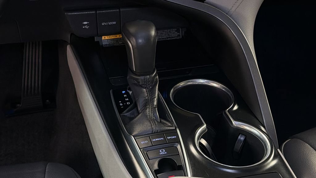 Used 2018 Toyota Camry XLE image 20