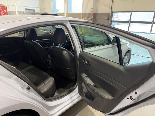 New 2026 Nissan Altima 2.5 SR w/ SR Premium Package AWD/4WD image 15