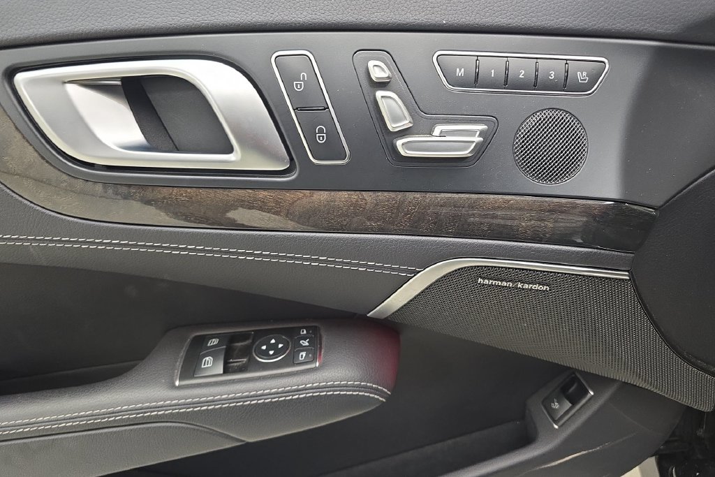 Used 2016 Mercedes-Benz SL 550 image 14