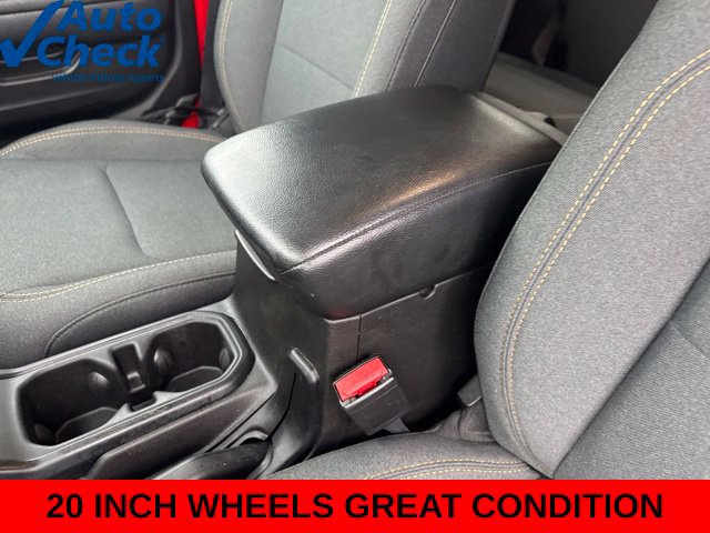 Used 2024 Jeep Wrangler Unlimited w/ Convenience Group AWD/4WD image 33