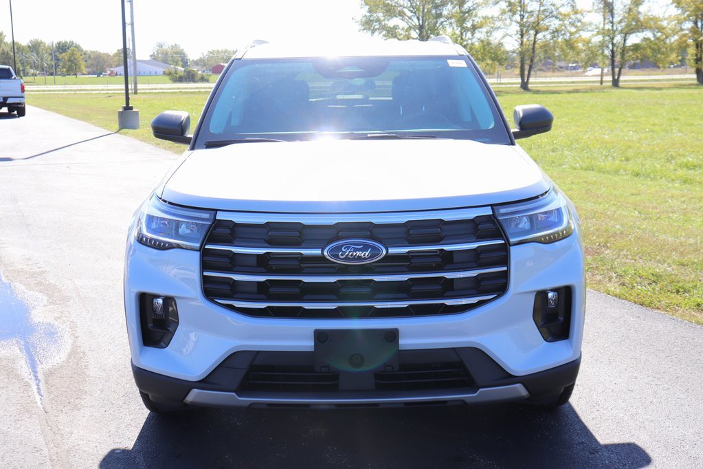 New 2026 Ford Explorer Active image 2
