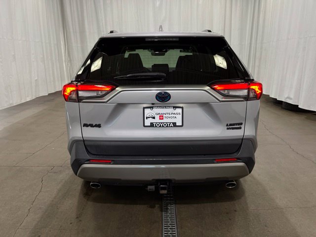 Certified 2022 Toyota RAV4 Limited w/ Limited Grade Weather Package AWD/4WD image 5