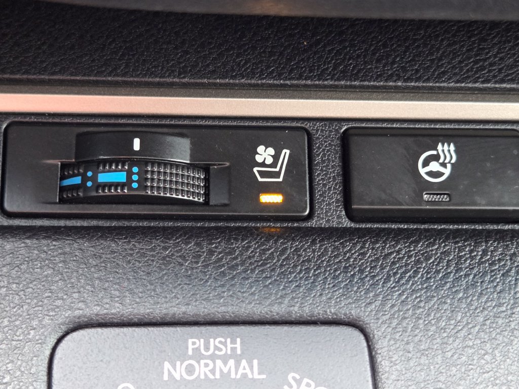 Used 2017 Lexus ES 350 w/ Premium Package FWD image 14