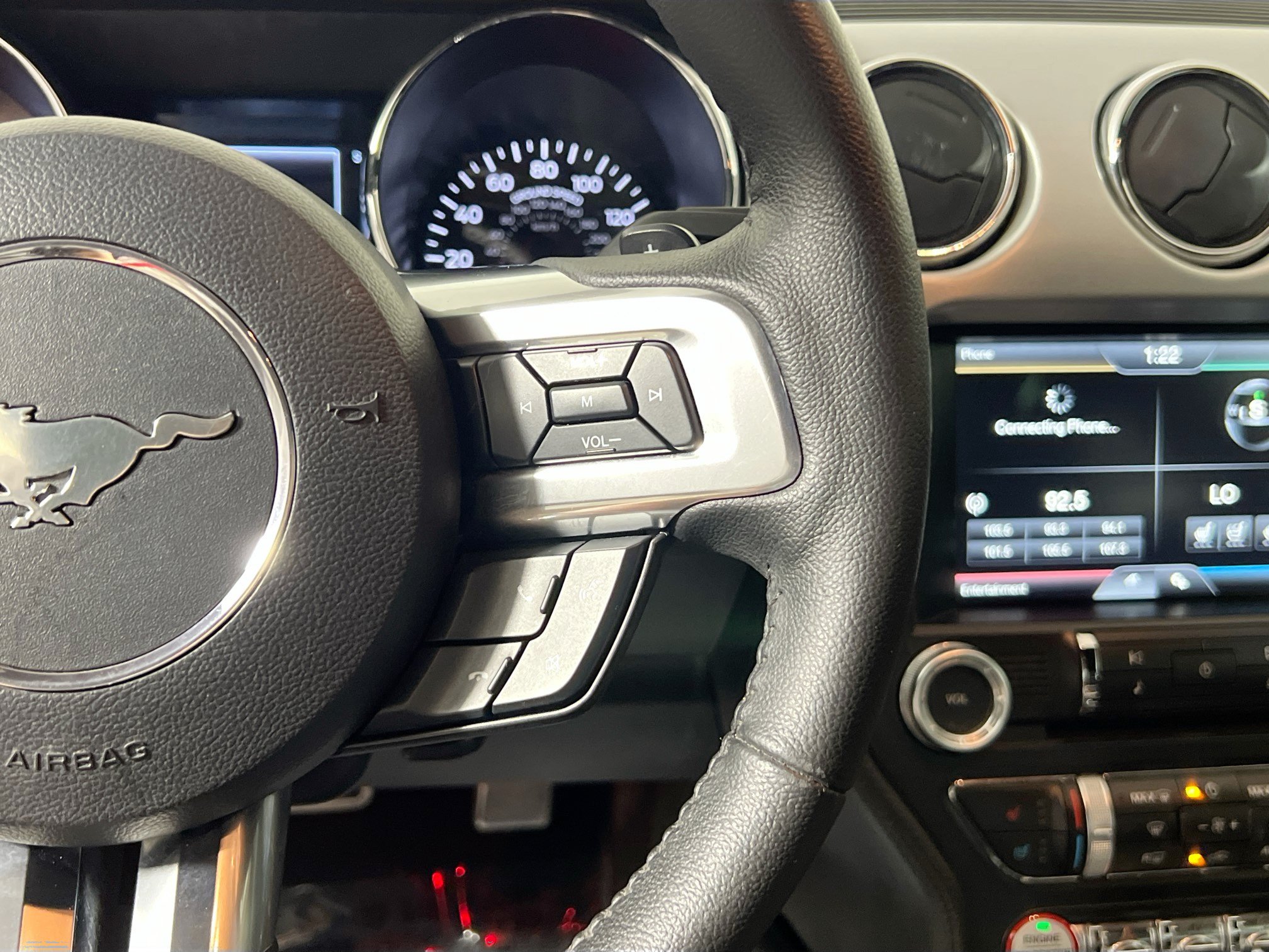 Used 2015 Ford Mustang Premium RWD image 20