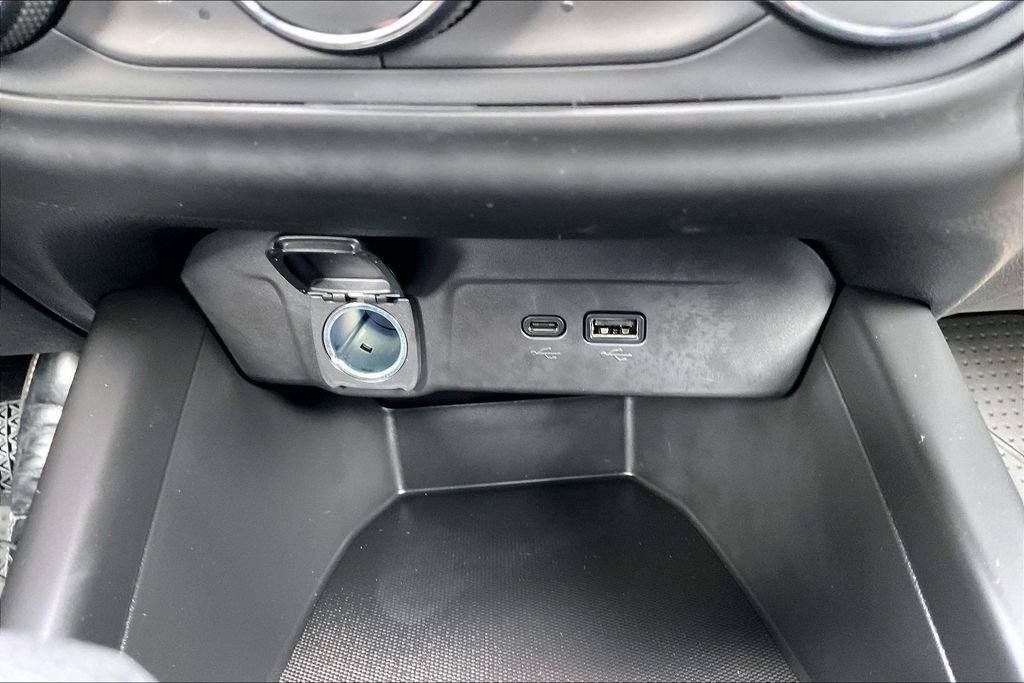 Used 2026 Chevrolet Trax LS w/ LS Convenience Package FWD image 17