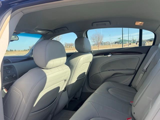Used 2008 Buick Lucerne CXS image 27