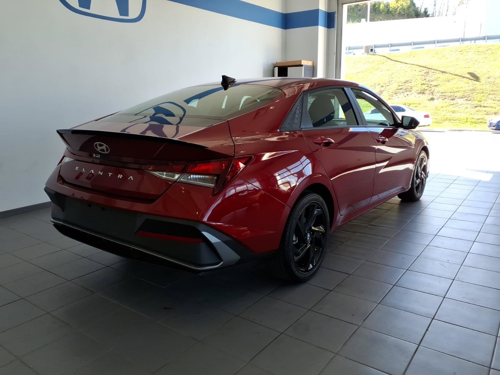Certified 2026 Hyundai Elantra Sport w/ Cargo Package FWD image 6