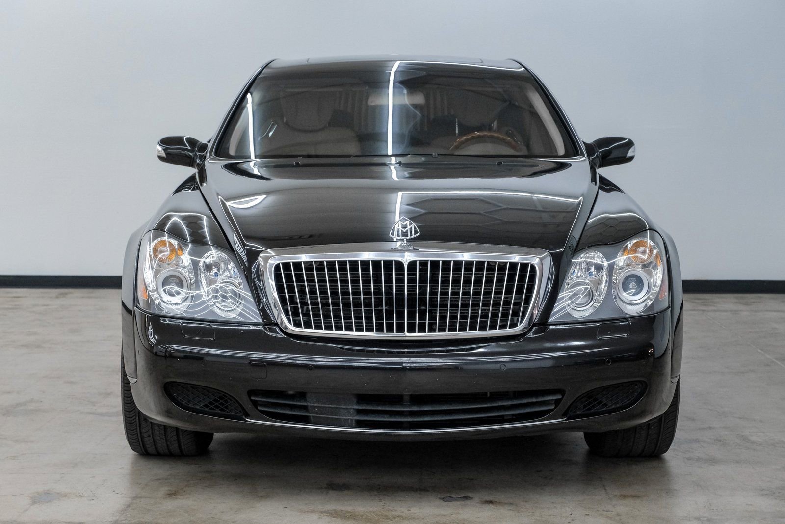 Used 2005 Maybach 57 image 2