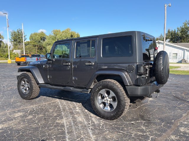 Used 2018 Jeep Wrangler Unlimited Sahara AWD/4WD image 4