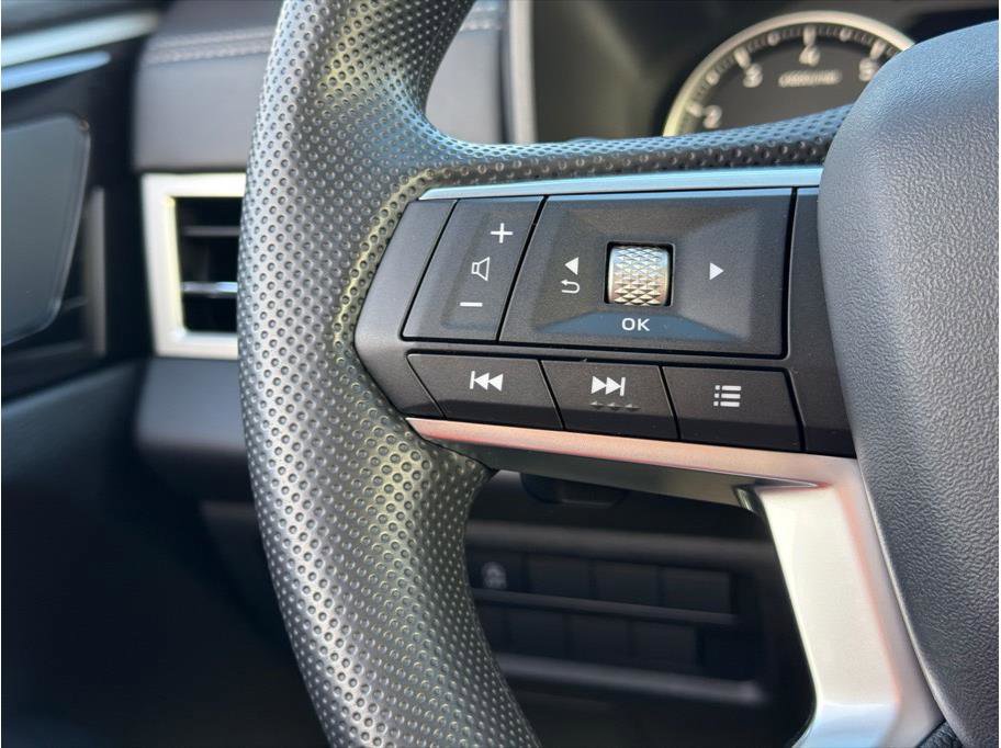 New 2026 Mitsubishi Outlander ES FWD image 16