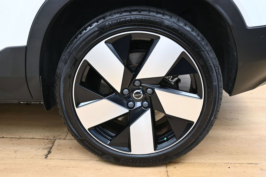 Used 2023 Volvo C40 P8 Recharge Ultimate AWD/4WD image 12