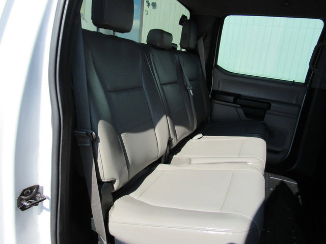 Used 2017 Ford F550 2WD Crew Cab Super Duty image 18
