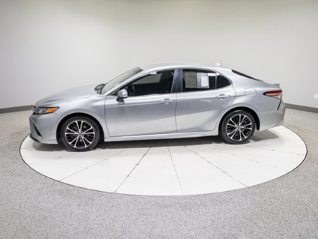Used 2019 Toyota Camry SE FWD image 29