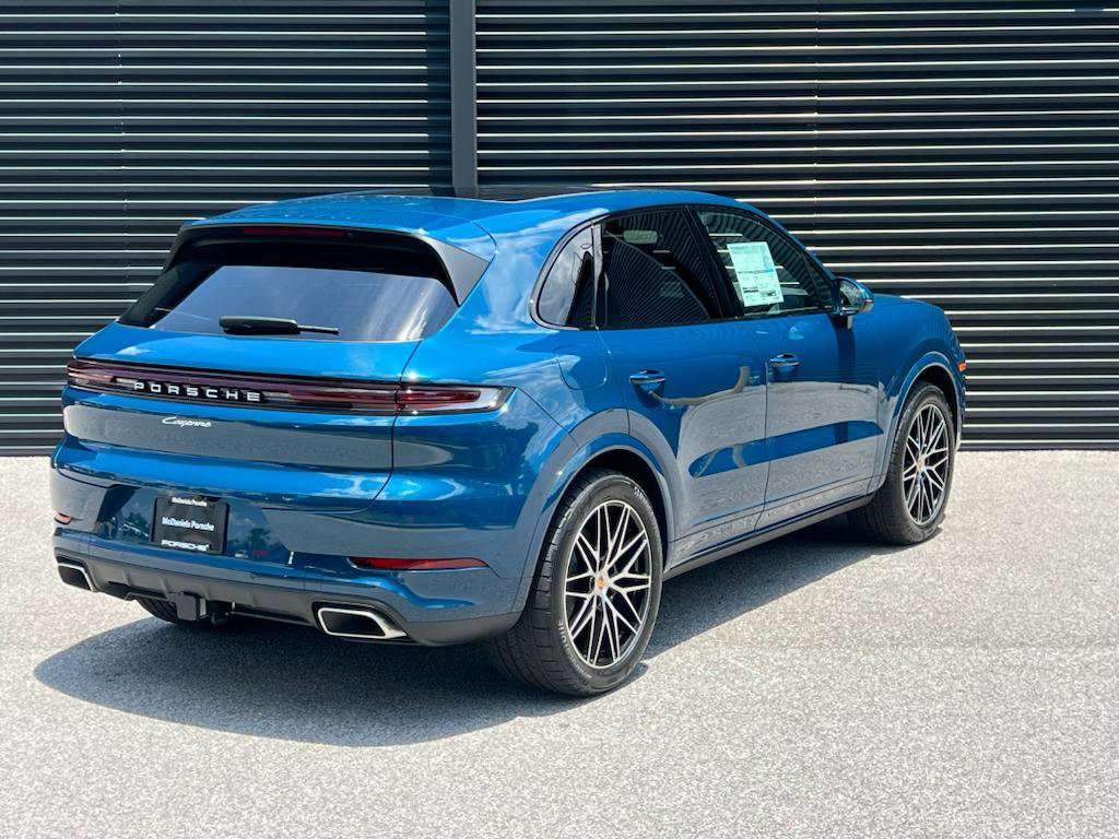New 2025 Porsche Cayenne image 7