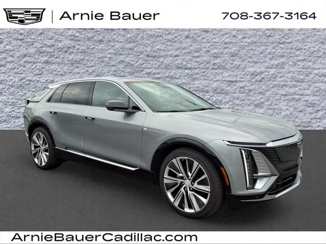 Used 2025 Cadillac Lyriq Luxury w/ LPO, Floor Liner Package AWD/4WD image 1