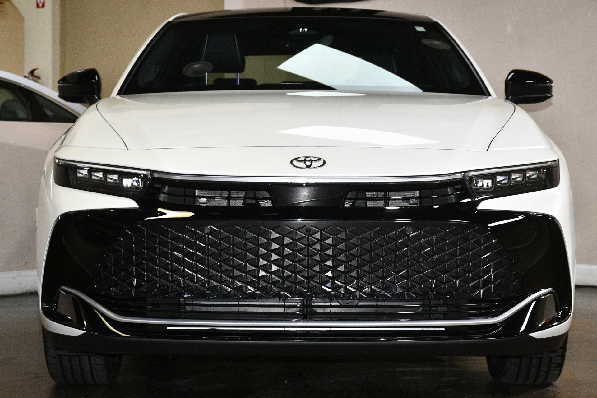 Used 2026 Toyota Crown AWD/4WD image 1