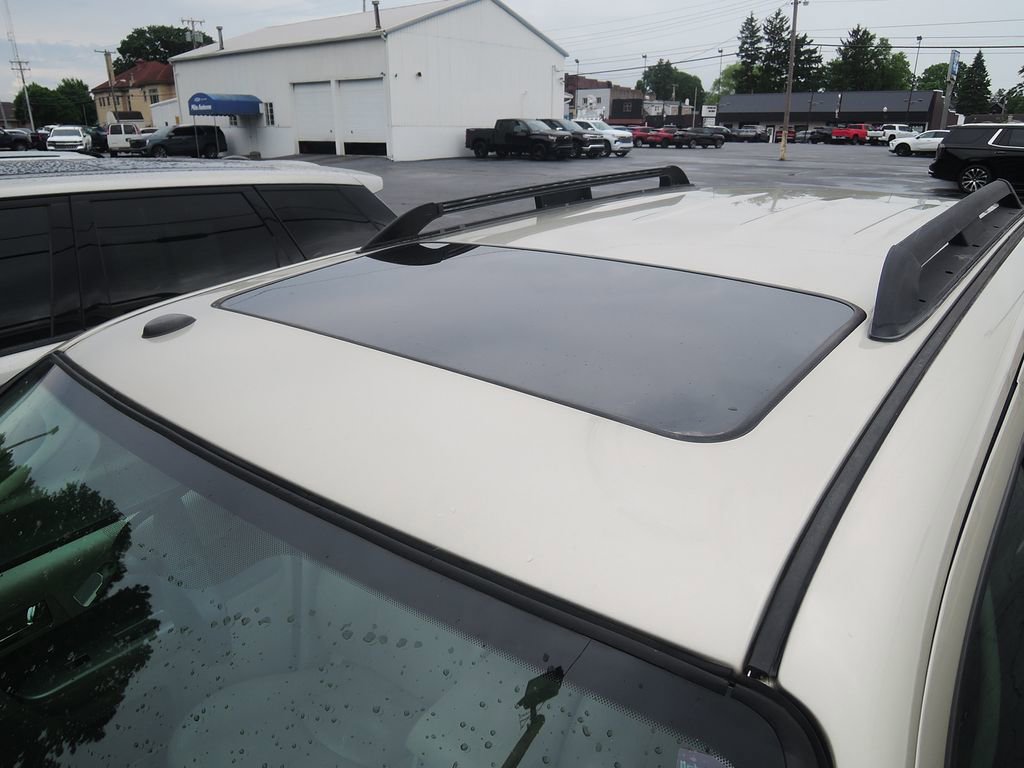 Used 2010 Mercury Mariner 2WD image 4