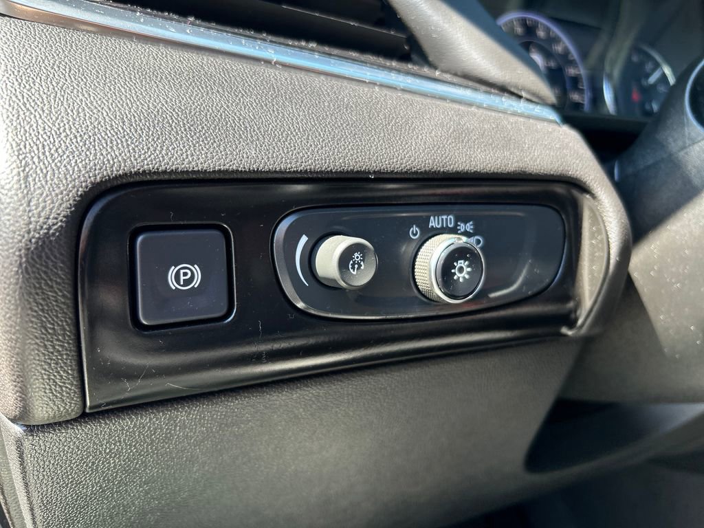 Used 2021 Buick Enclave Avenir w/ Avenir Technology Package FWD image 30