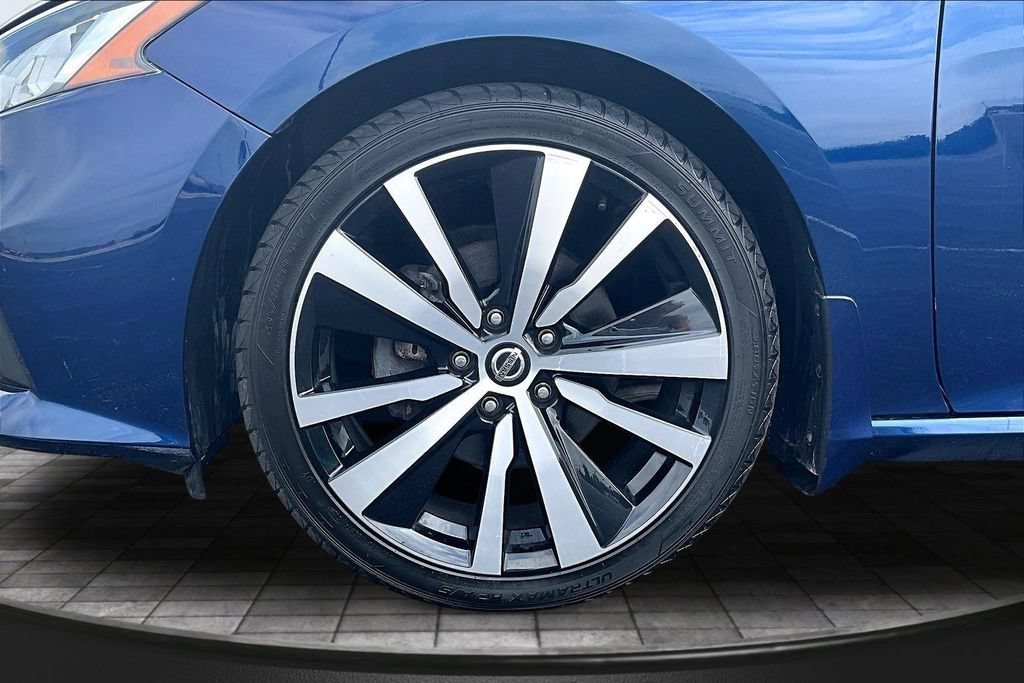 Used 2020 Nissan Altima 2.5 SR w/ Premium Package FWD image 9