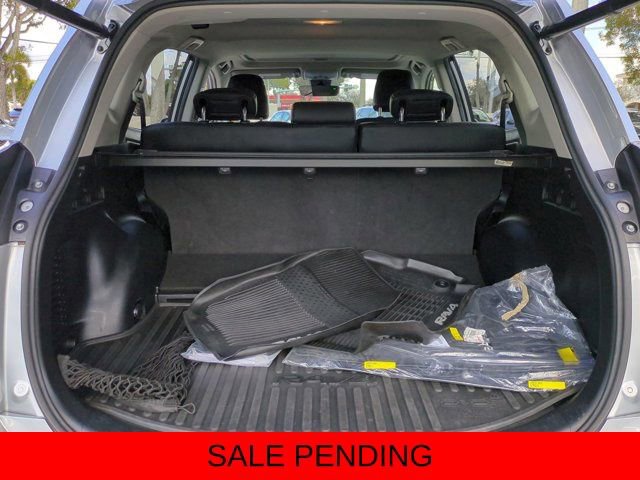 Used 2018 Toyota RAV4 Limited image 12