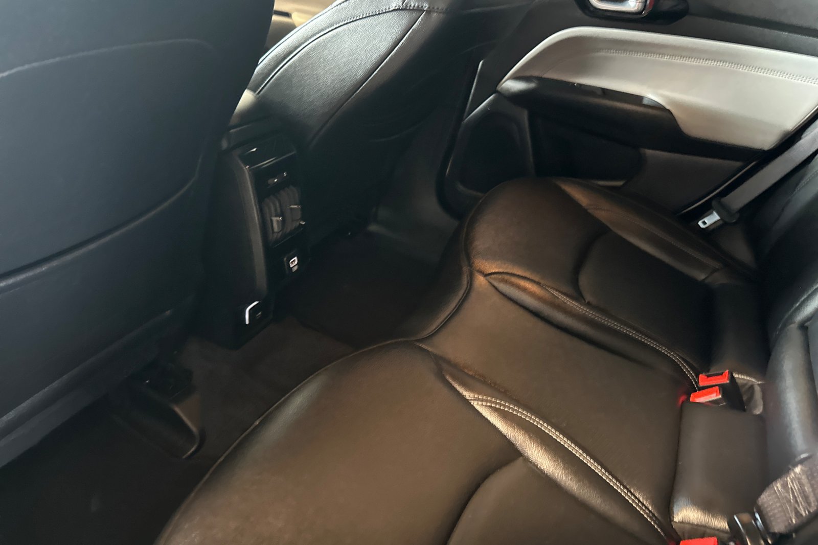 Used 2025 Jeep Compass Limited AWD/4WD image 12