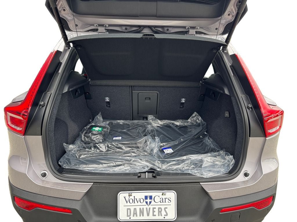 New 2026 Volvo XC40 B5 Ultra w/ Protection Package Premier AWD/4WD image 6