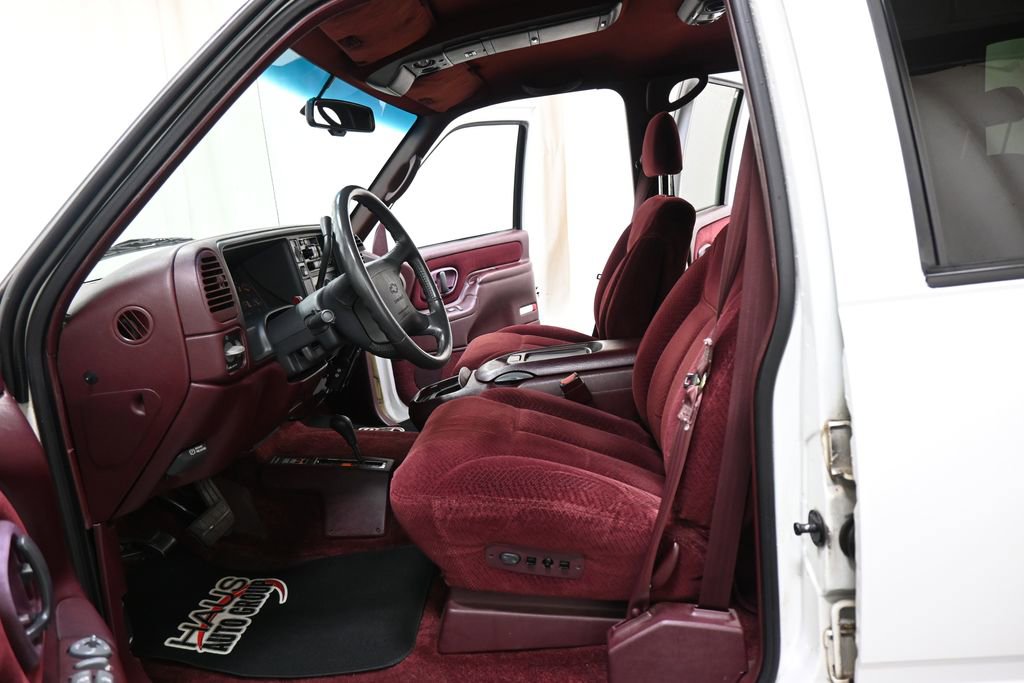 Used 1995 Chevrolet Tahoe 4WD image 6