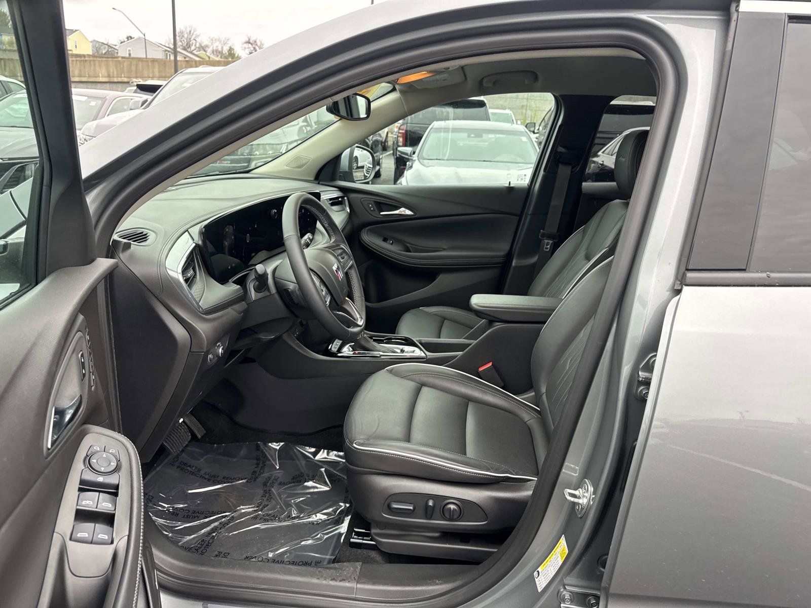 Used 2025 Buick Encore GX Avenir w/ Avenir Convenience Package image 21