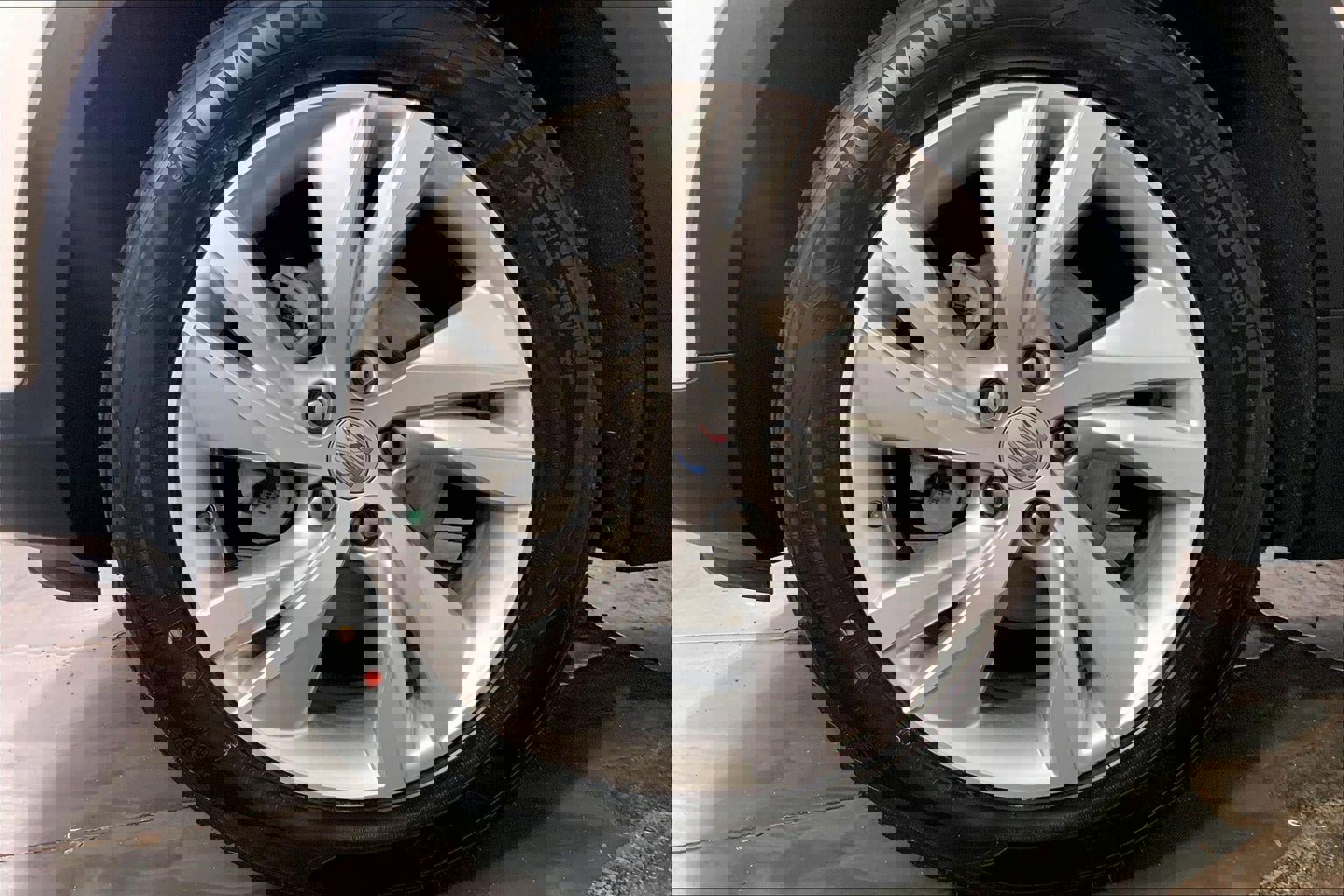 Used 2025 Buick Encore GX Preferred image 9