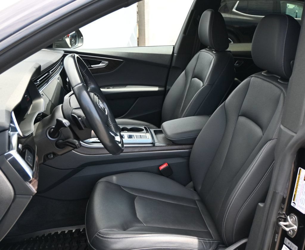 Used 2020 Audi Q8 Premium Plus w/ Premium Plus Package AWD/4WD image 18