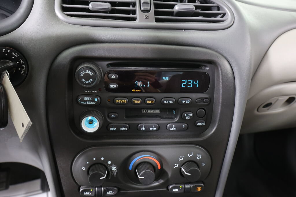 Used 2002 Oldsmobile Alero GL w/ Sun & Sound Pkg FWD image 34