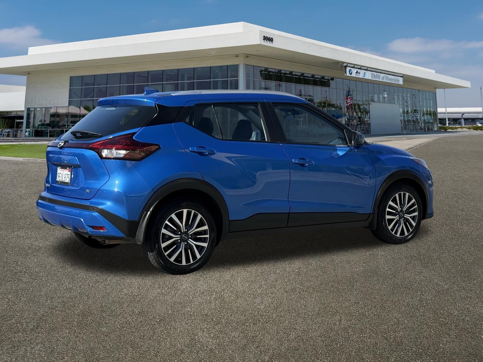 Used 2023 Nissan Kicks SV image 11