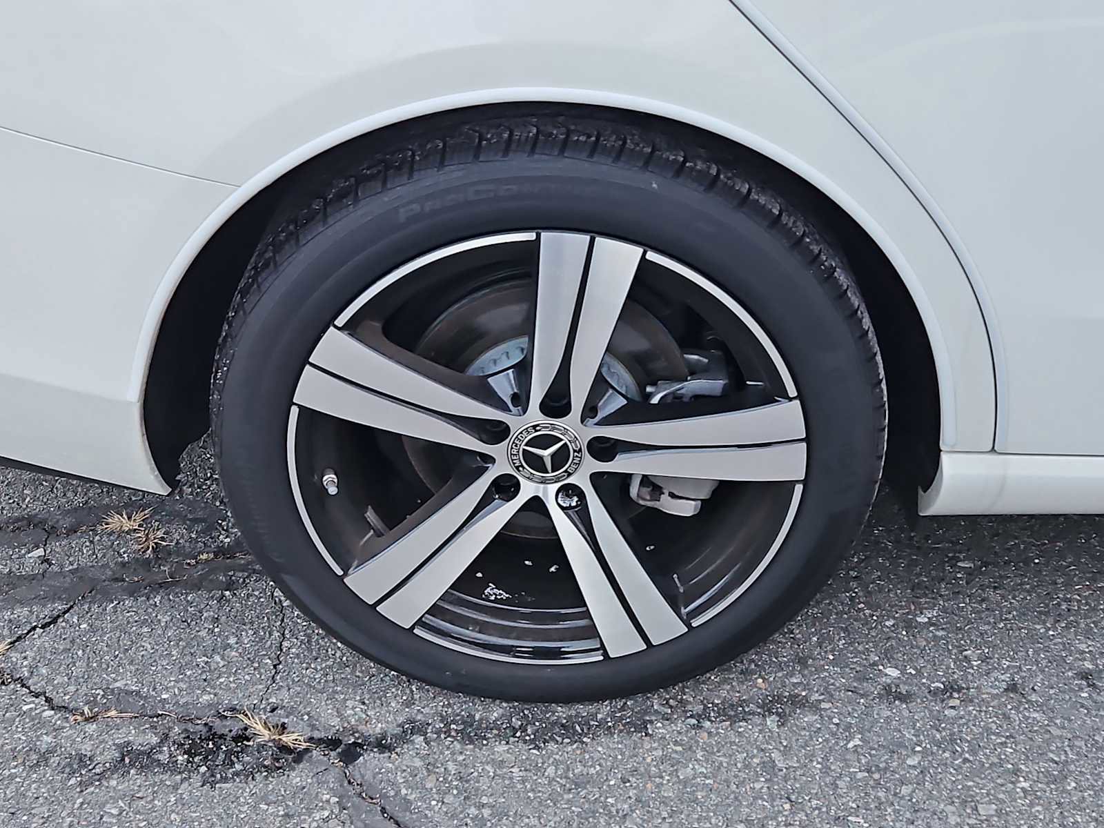 Used 2024 Mercedes-Benz C 300 4MATIC Sedan w/ Exclusive Trim Package image 9