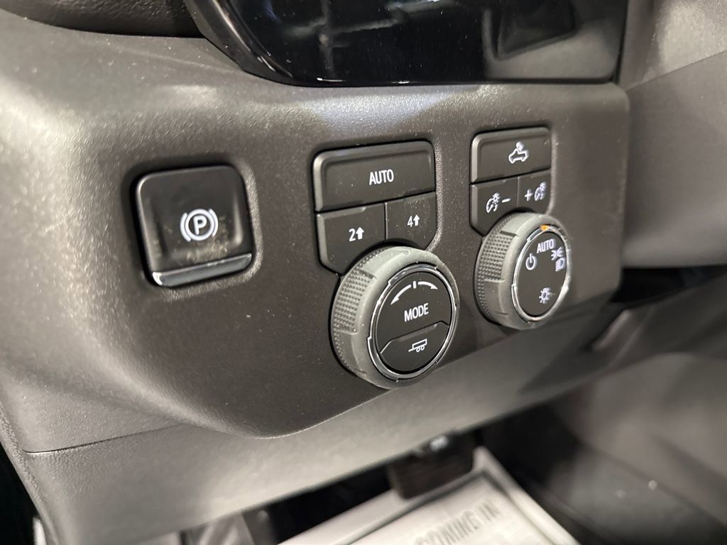 Used 2026 Chevrolet Silverado 1500 LT w/ Leather Package AWD/4WD image 13