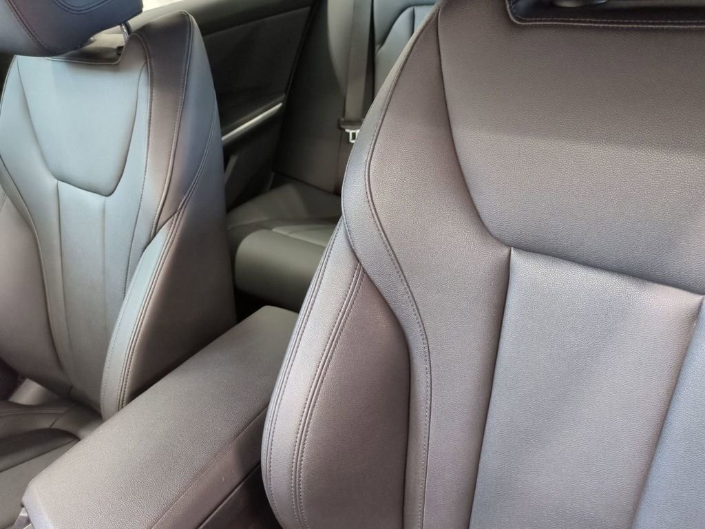 Used 2020 BMW 330i xDrive Sedan w/ Convenience Package image 17