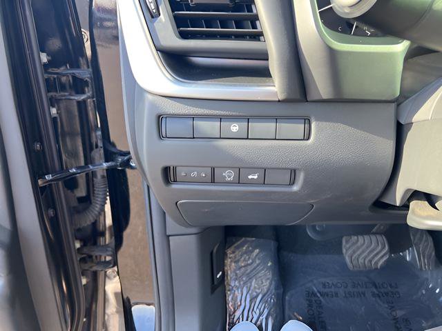 Used 2024 Nissan Rogue SV w/ SV Premium Package AWD/4WD image 21