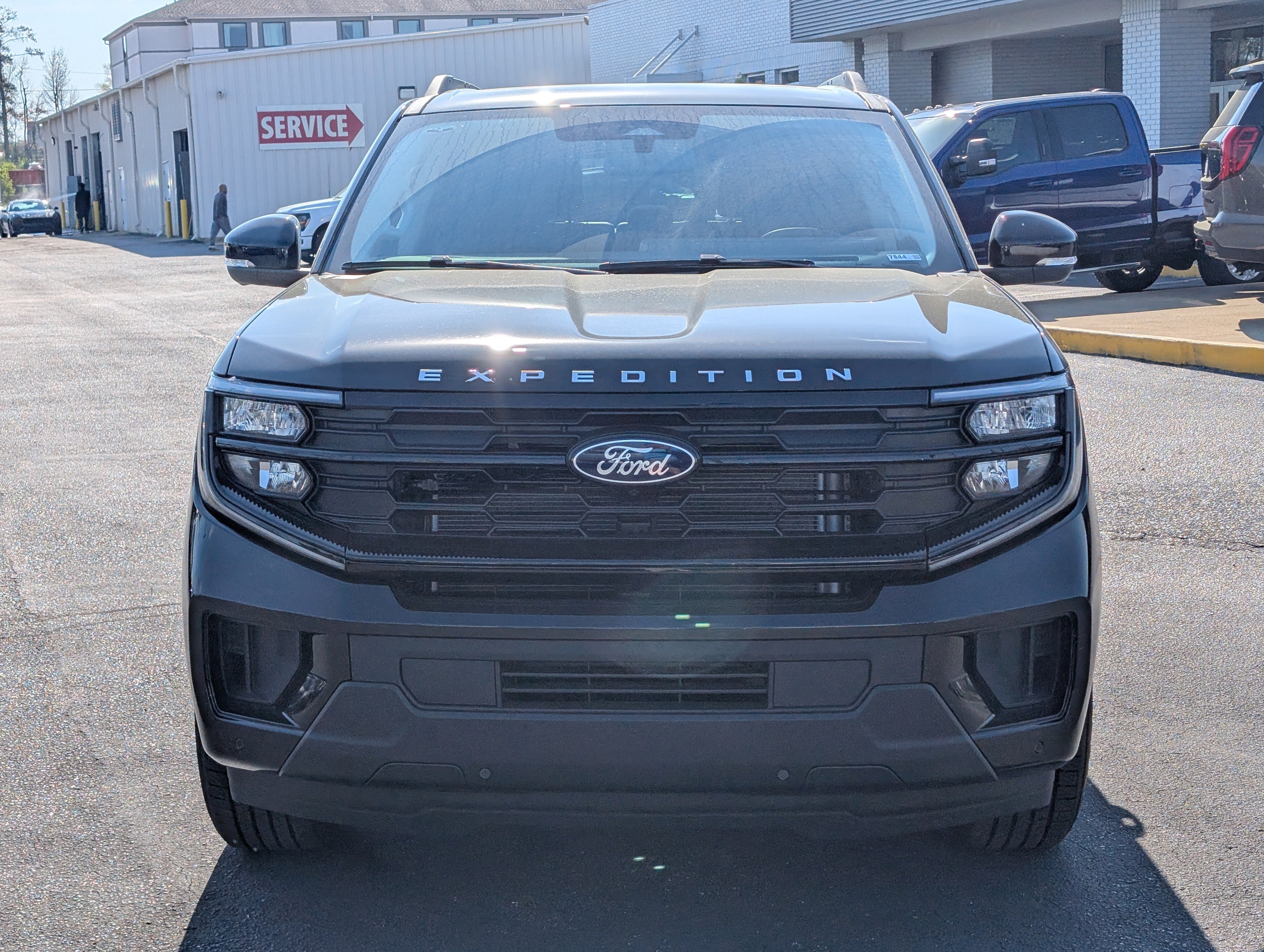 New 2026 Ford Expedition Active image 3
