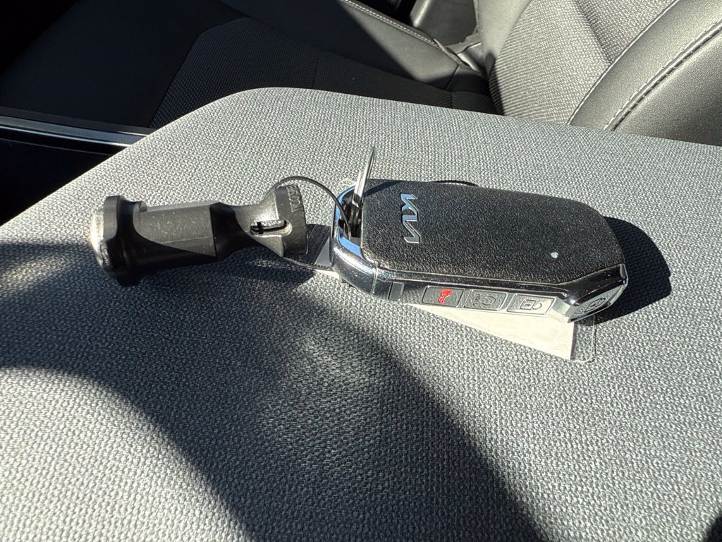 Used 2024 Kia EV6 Light RWD image 30