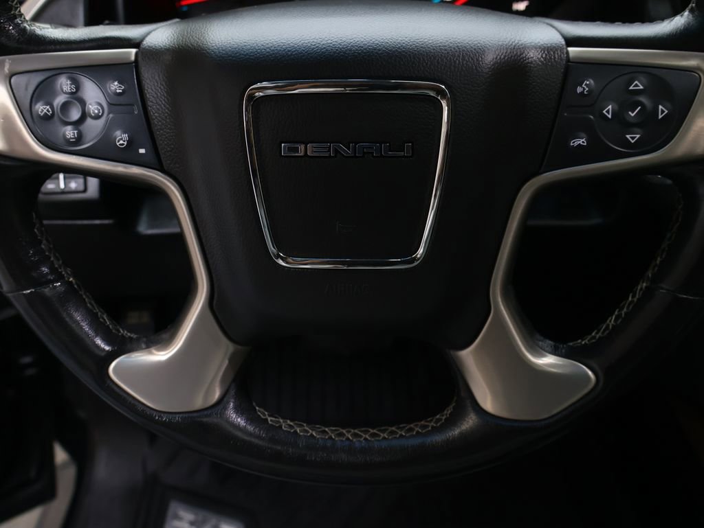 Used 2019 GMC Yukon Denali w/ Denali Ultimate Black Edition image 21