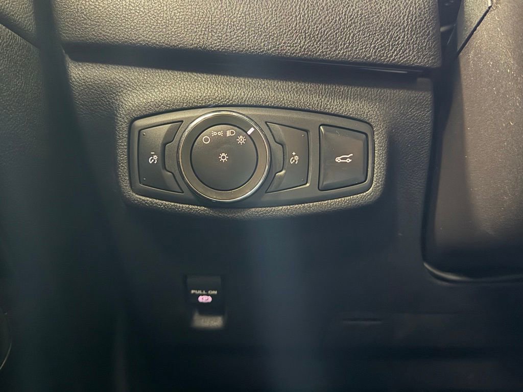 Used 2016 Lincoln MKC Select w/ Select Plus Package AWD/4WD image 13