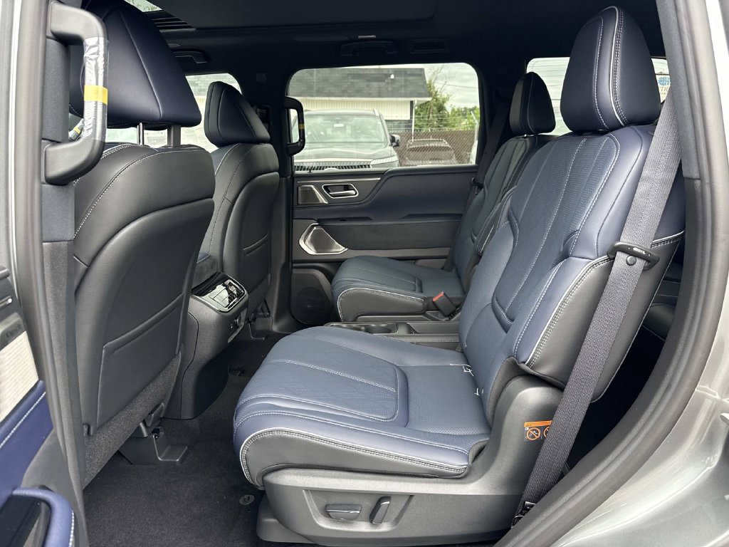 New 2027 INFINITI QX80 Sensory AWD/4WD image 18