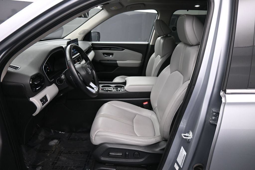 Certified 2023 Honda Pilot Touring image 23