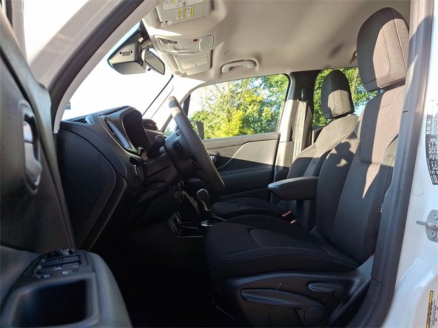 Used 2023 Jeep Renegade Latitude image 13