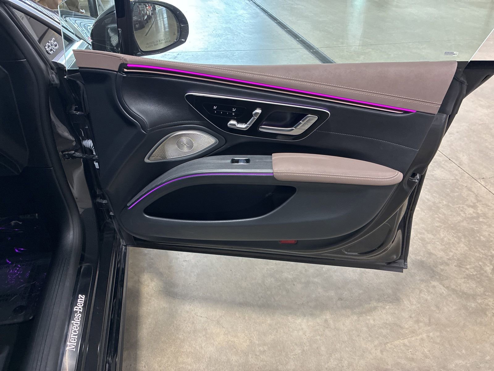 Used 2023 Mercedes-Benz EQS 580 4MATIC Sedan image 19