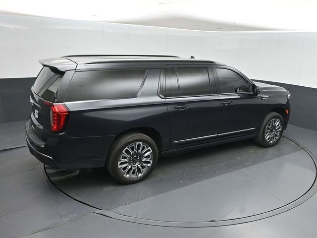 Used 2024 GMC Yukon XL Denali Ultimate AWD/4WD image 32