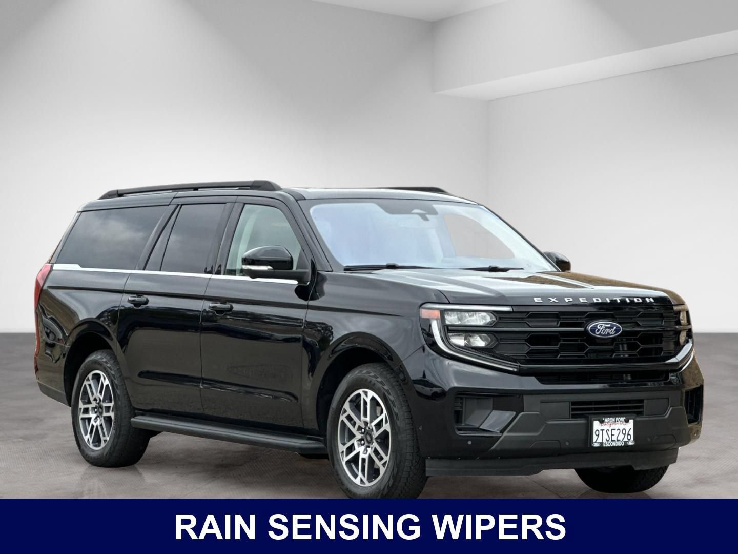 Used 2025 Ford Expedition Max Active AWD/4WD image 8