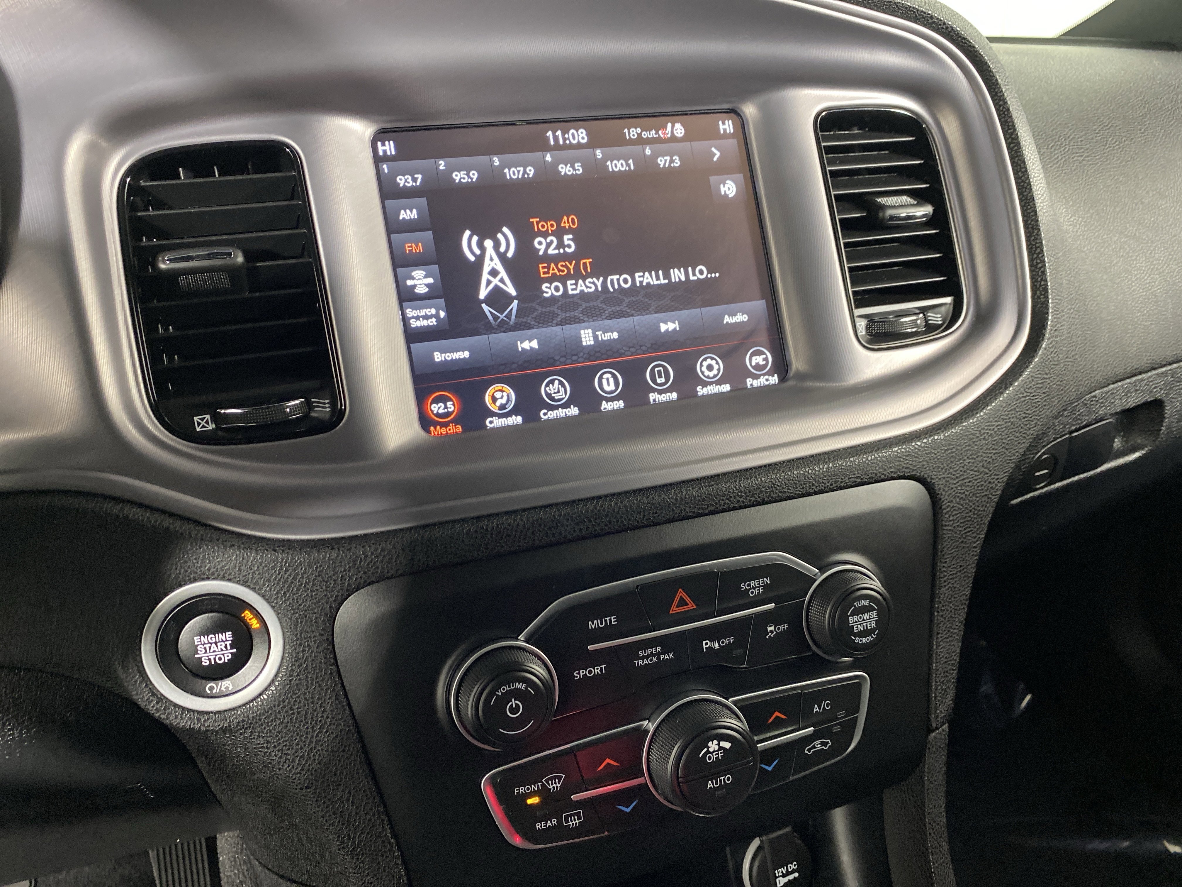 Used 2023 Dodge Charger SXT w/ Blacktop Package image 40