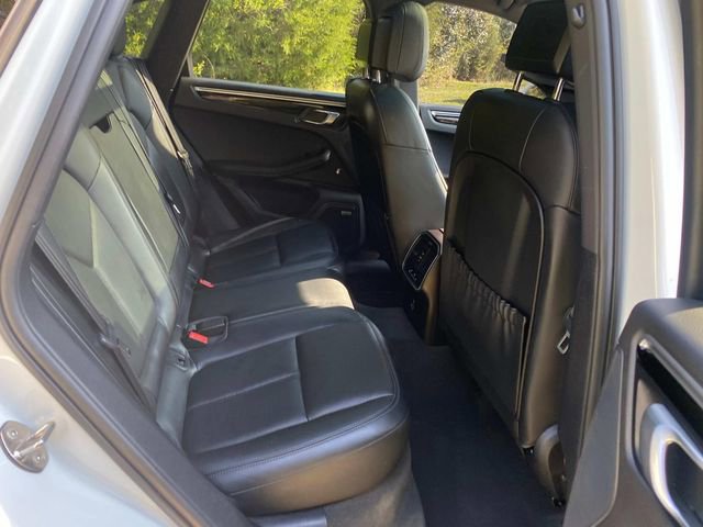 Used 2020 Porsche Macan S AWD/4WD image 34